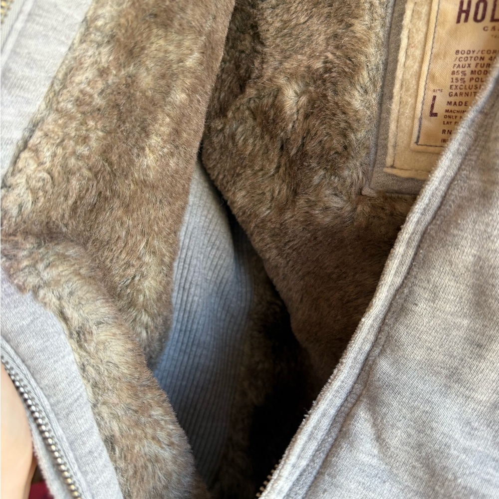 Hollister Light Gray Hoodie with Furry Hood #y2k - Picture 4 of 5